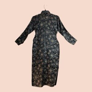 Vintage 50s Traditional Embroidered Silk Qipao Form Fitting Dress Very Small